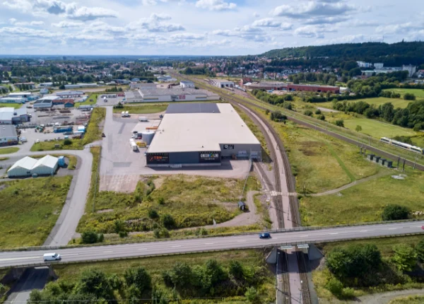 Flygfoto över Skaraborg Logistic Center i Falköping